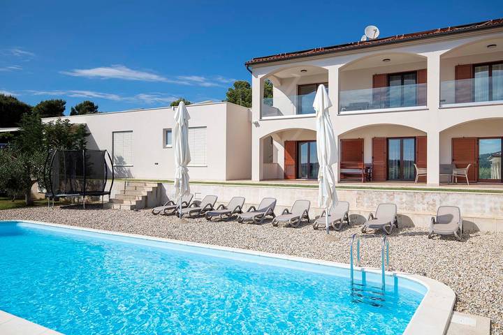 Villa für 14 Personen, mit Pool und Garten in Medulin - 4