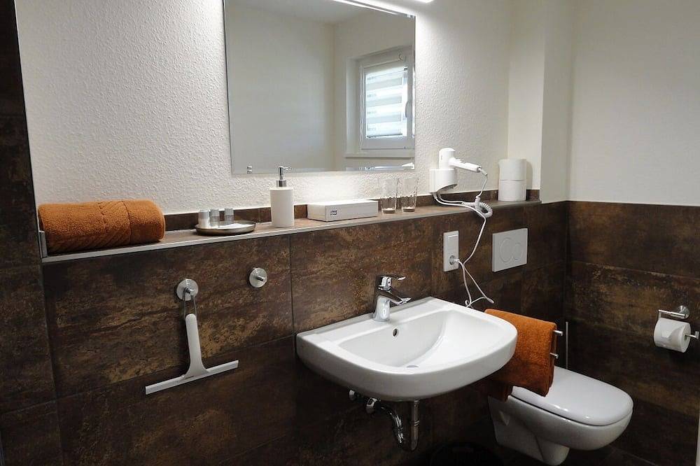 Ganze Wohnung, Gasthof Reiterstuben Ferienwohnung \"Ernst\" 55 m2 in ländlich ruhiger Lage in Hoßkirch, Region Bodensee-Oberschwaben