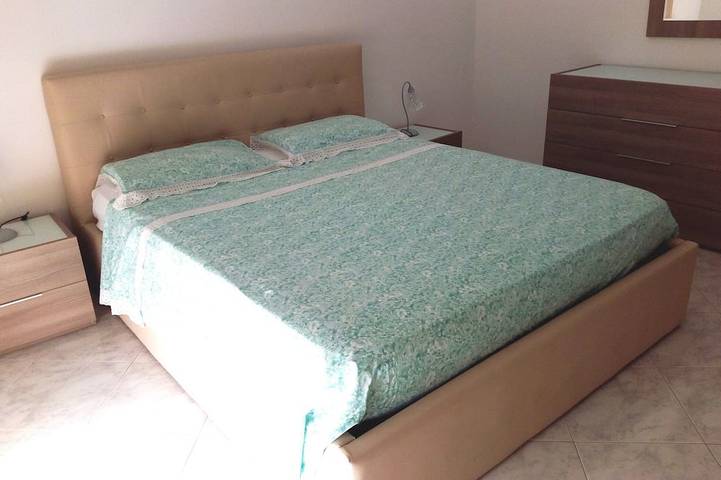 Ferienwohnung für 5 Personen, mit Balkon und Whirlpool in Agropoli - 2