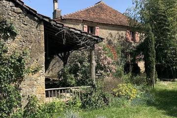 Gîte pour 6 personnes, avec jardin et terrasse, animaux acceptés à Armous-et-Cau