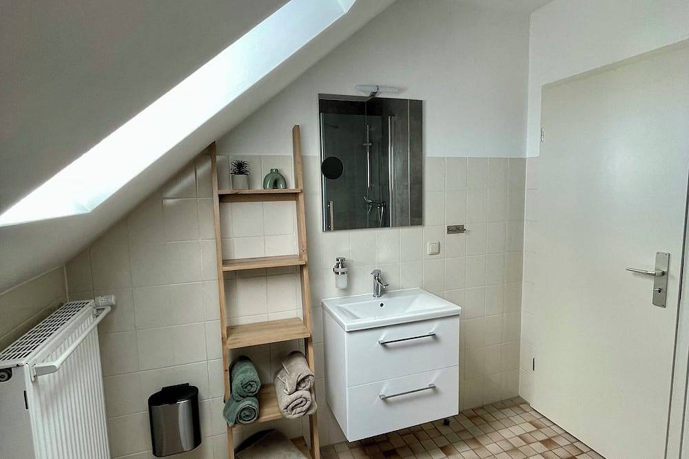 Ganze Wohnung, Appartement „Weitblick“, Rüdesheim am Rhein-Presberg in Rüdesheim am Rhein, Rheingau-Taunus-Kreis