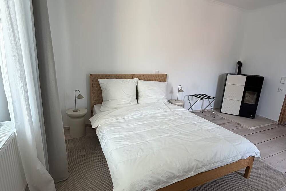 Altes Lehmhaus Löwenberg | 14 Personen | Bbq | Sauna | Garten in Löwenberger Land, Ruppiner Seenland