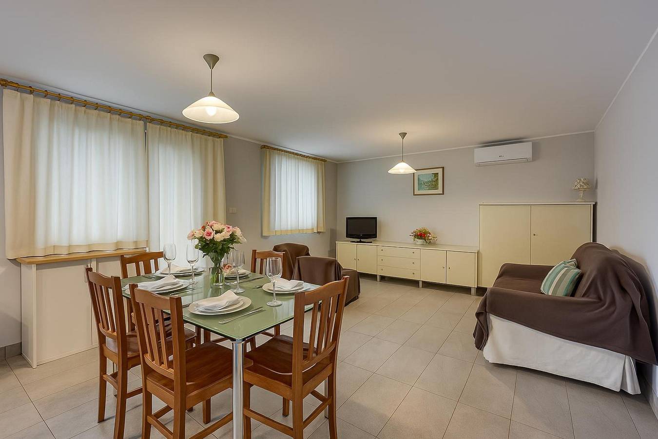 Ganze Wohnung, Cesar's Karst Apartment Ruj in Zizan, Slowenien