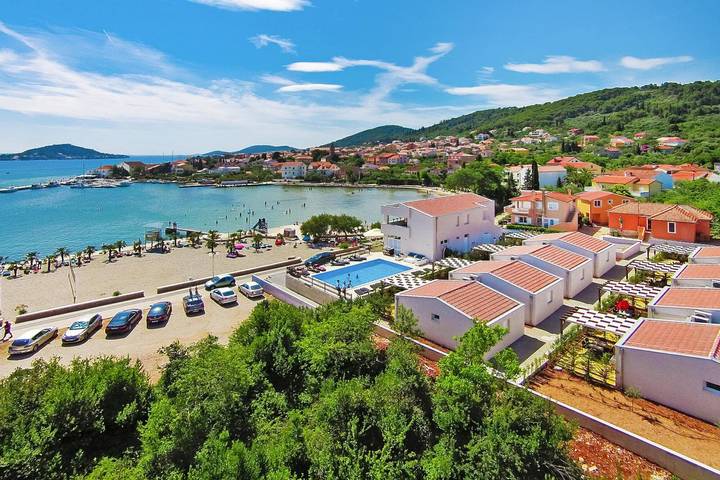 Ganze Wohnung, Wohnung auf Ugljan mit Pool und Sandstrand in Plaža Jaz, Poljana