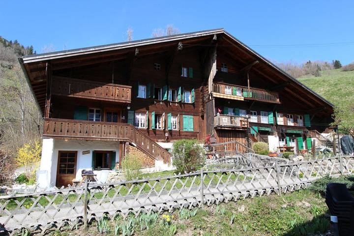 Cottage pour 4 personnes, avec balcon, adapté aux familles à Rossinière