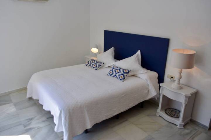 Appartement entier, Confort, emplacement de choix, Wifi & climatisation. in Playa Carabeíllo, Nerja