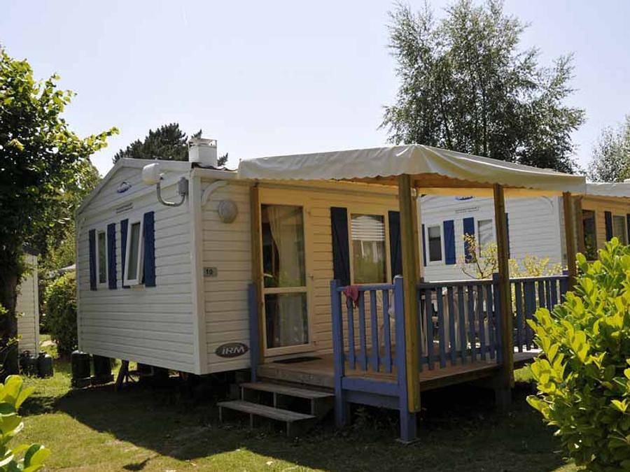 Flower Camping Le Kerleyou - Mobilhome 6 personas - Mobil-home confort 31m² - 3 habitaciones - Terraza cubierta 18m² - Tv + lavavajillas in Douarnenez, Iroise