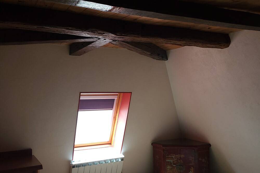 Apartamento entero, Duplex Under The Slopes On The Banks Of The Loire (Apt N°22) in Roanne, Región de Roanne