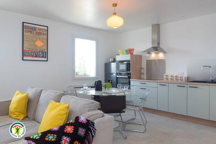 Gîte pour 6 personnes, avec jardin et terrasse