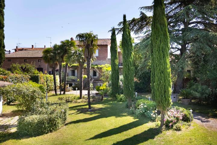 Location de vacances pour 16 personnes, avec vue sur le lac ainsi que terrasse et jardin à Castiglione del Lago - 2