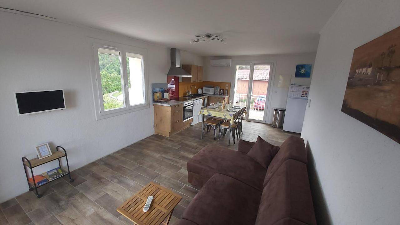 Appartement entier, Les vignes Ardéchoises - Amandier in Sarras, Région de Tournon-sur-Rhône
