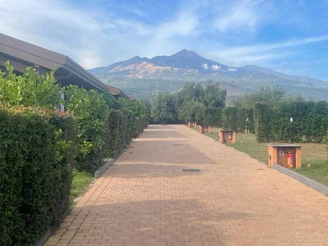 Three-Bedroom Bungalow in Aci Sant'Antonio, Etna