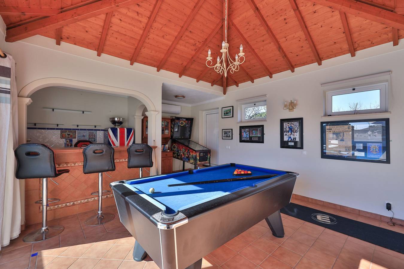 Beautiful Carvoeiro Villa | 4 Bedrooms | Villa Valley Sun | Private Pool & Panoramic Ocean Views | Algarve in Carvoeiro, Lagoa