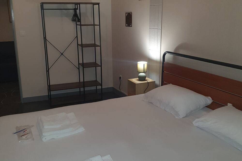 Apartamento entero, 100m2 apartment between lakes and mountains in Nantua