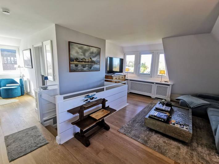 Ganze Wohnung, Luftige und lichtdurchflutete Wohnung unter Reet mit Blick aufs Wattenmeer in Sylt-Ost, Sylt (Gemeinde)