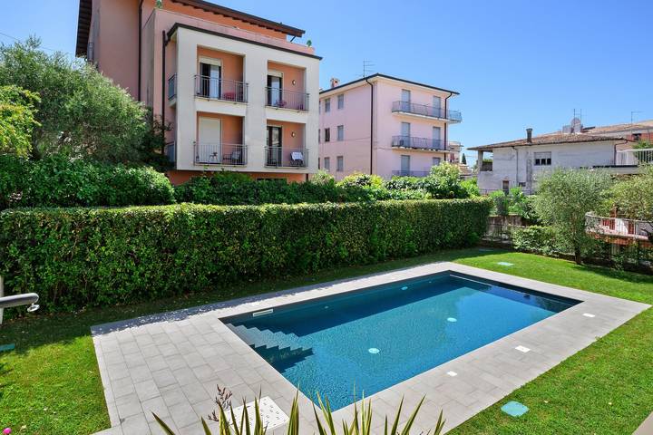 Ferienwohnung für 2 Personen, mit Garten in Garda