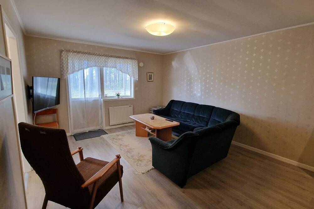 Ganze Wohnung, Stuga Björn - Quiet cabin at lake Edesjön in Strömsund, Jämtland