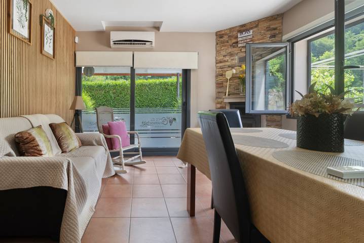 Gîte pour 4 personnes, avec jardin et vue sur le lac, adapté aux familles à Melgaço - 2
