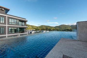 Gîte pour 2 personnes, avec piscine dans Rawai Beach