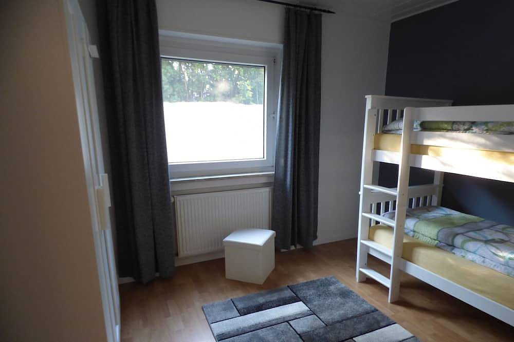 Ganze Wohnung, Hübsche 84 qm Ferienwohnung nur 2 Min. vom Rheinufer entfernt mit Terrasse in Erbach, Eltville am Rhein
