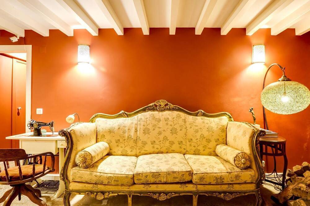 Luxa Charm House | Quarto 7 | Self Check-in Online in São Martinho (Sintra), Sintra