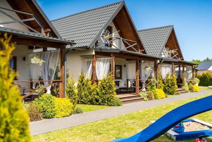 Ferienhaus für 4 Personen, mit Balkon und Terrasse sowie Garten und Sauna