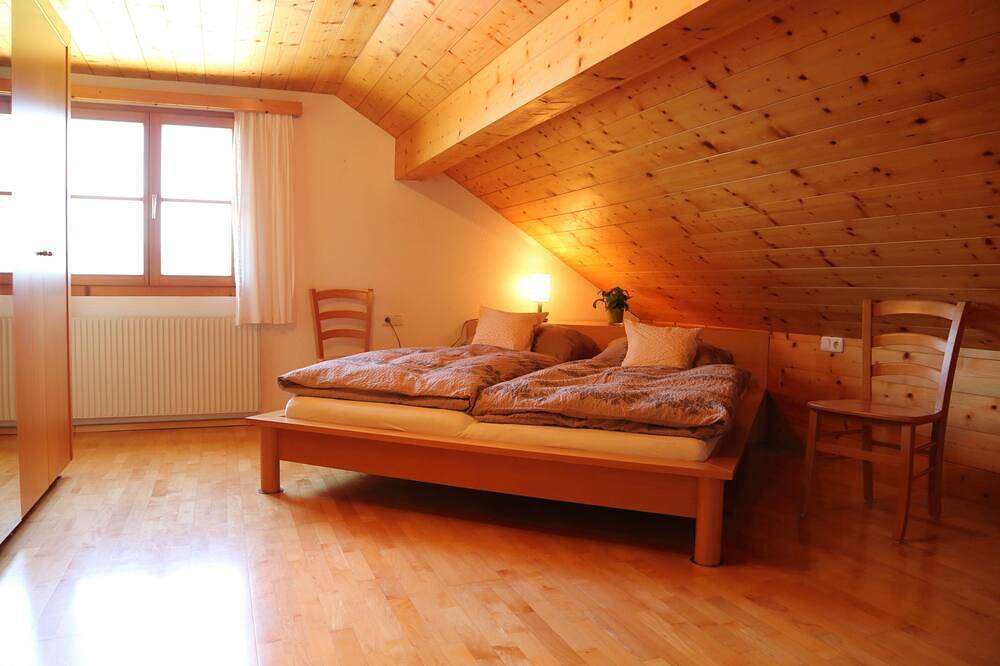 Ganze Wohnung, Ruhig und sonnig gelegene Ferienwohnung , 7 Gehminuten ins Dorfzentrum in Schwarzenberg, Bodensee-Vorarlberg