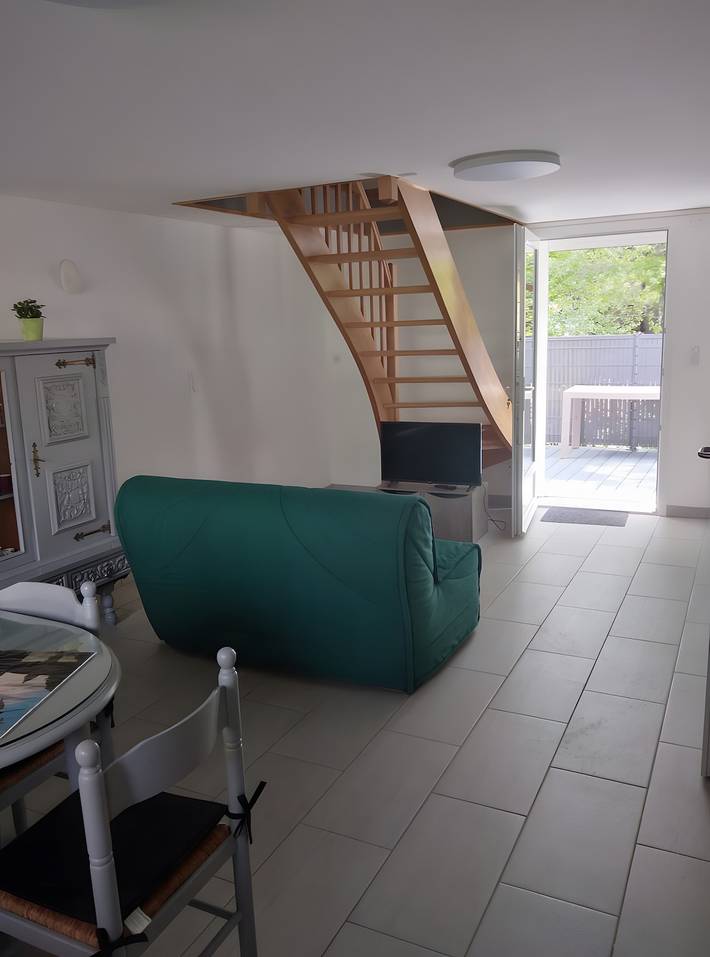 Holiday Home 'Gîte Des Caves' with Private Terrace, Wi-Fi and Air Conditioning in Civray-de-Touraine, Tours region