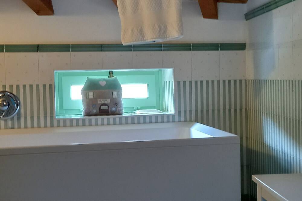 Ganze Wohnung, Dimora Al Castello Holiday Experience in Ponti sul Mincio, Gardasee
