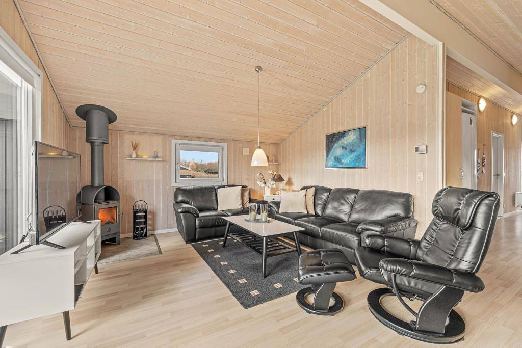 Klassisches Ferienhaus mit Sauna – 2 Hunde willkommen in Bork Havn, Ringkøbing Fjord