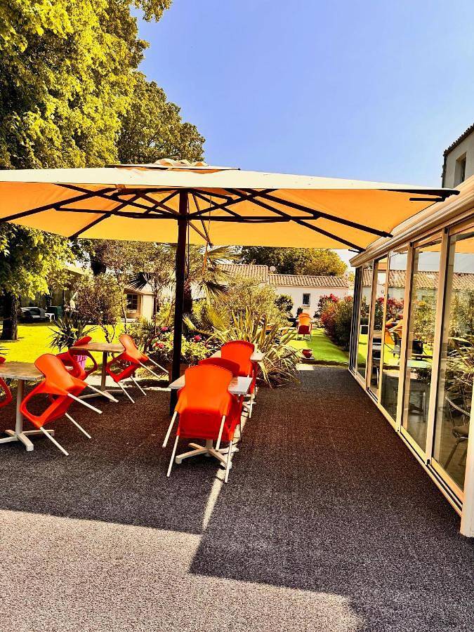 Hôtel pour 2 personnes, avec vue ainsi que terrasse et jardin à Saint-Georges-d'Oléron - 2