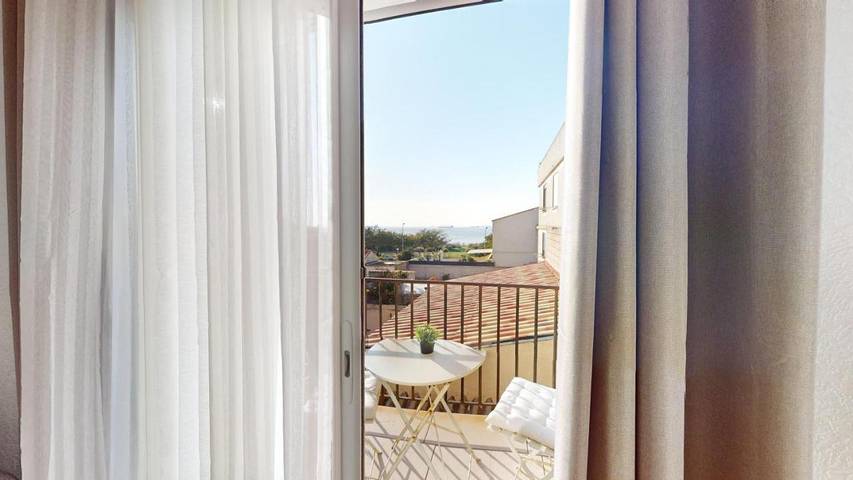 Gîte pour 6 personnes, avec terrasse et vue à Port-de-Bouc - 3