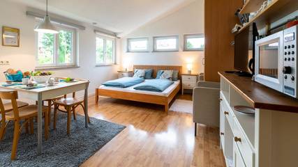Gîte pour 4 personnes, avec jardin et terrasse, adapté aux familles à Markdorf