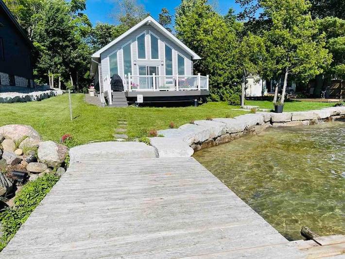 Villa pour 6 personnes, avec jardin ainsi que vue et vue sur le lac, animaux acceptés dans Canada