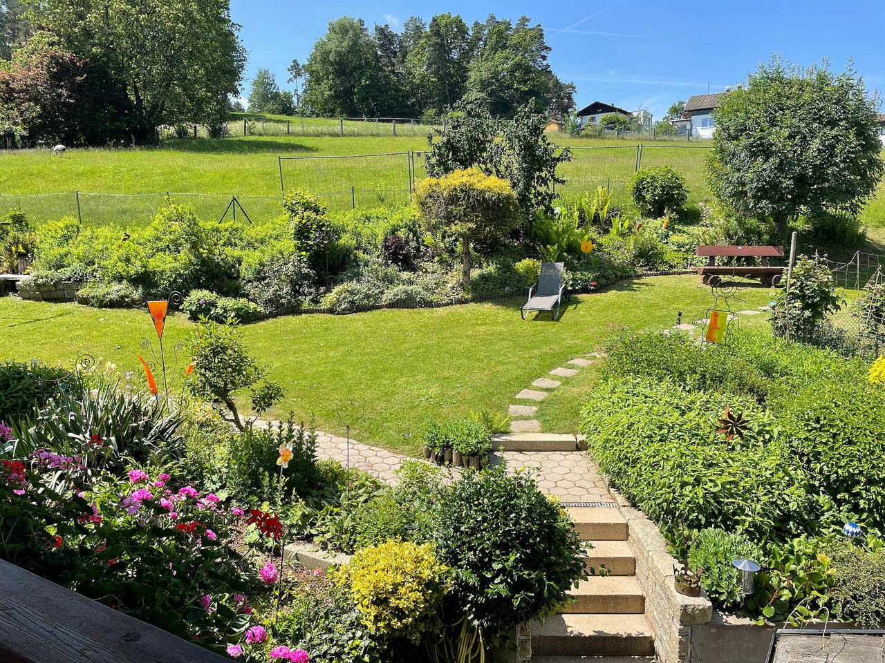 Gästehaus Fidelis - Einzelzimmer mit Blick auf den Ortskern in Grafenwiesen, Ostbayern