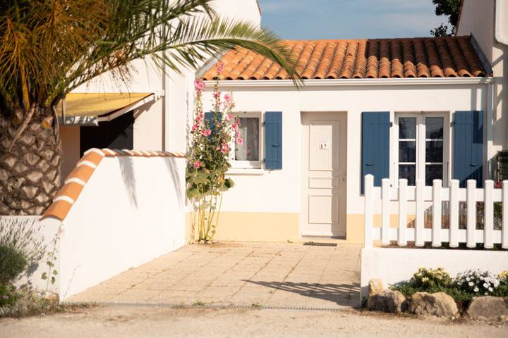Gîte pour 4 personnes, avec terrasse et jardin