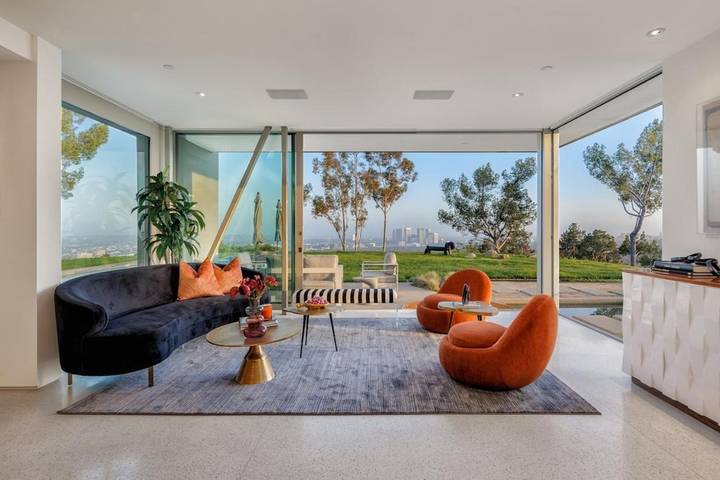 Villa pour 10 personnes, avec jacuzzi ainsi que jardin et piscine à Beverly Hills - 2