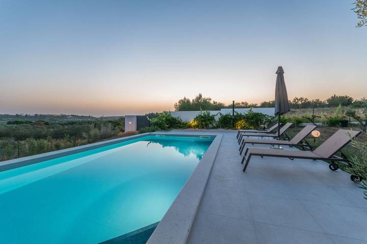 Villa für 6 Personen, mit Garten und Balkon in Zadar - 3