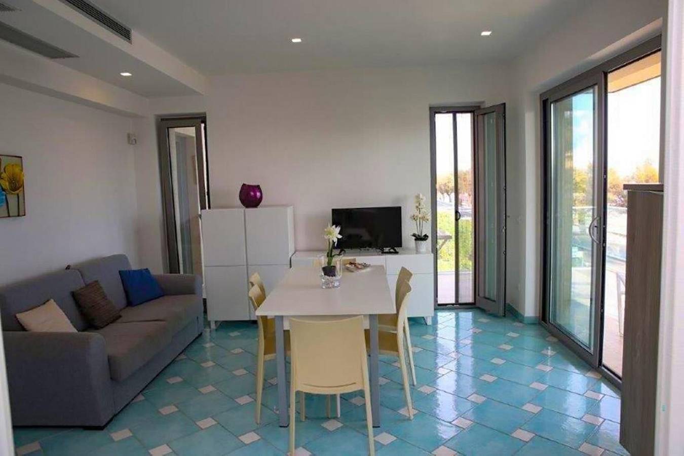 Villa Fortunata - Small Apartment Left in Terracina, Agro Pontino