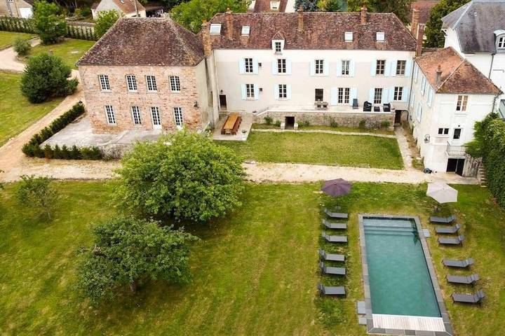 Maison de campagne pour 21 personnes, avec vue et jardin ainsi que piscine et vue sur le lac à Villecerf - 4
