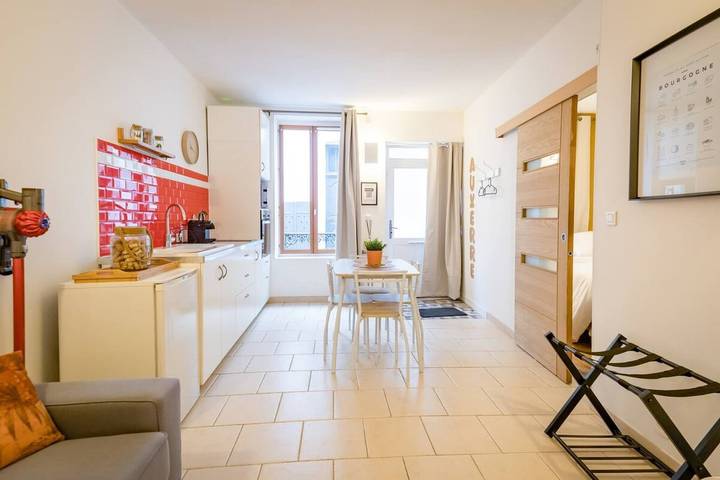 Appartement entier, Joubert - Rdc - Centre Ville - 1 Chambre - Wifi in Auxerre, Région d'Auxerre