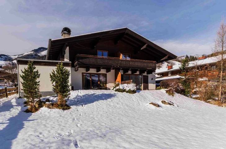 Ferienhaus für 8 Personen, mit Balkon und Terrasse sowie Garten und Ausblick