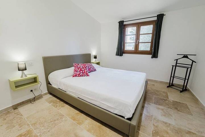 Location de vacances pour 4 personnes, avec jardin et terrasse dans Sainte-Lucie de Porto-Vecchio - 4