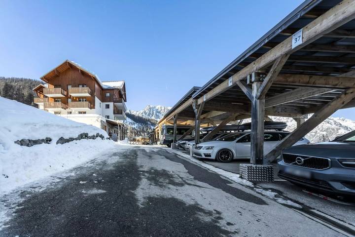 Ganze Wohnung, Comfort Apartment mit 2 Schlafzimmern (6 Personen) in Puy-Saint-Vincent, Nationalpark Écrins