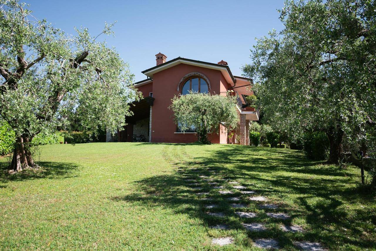 Casa Terra Holiday in Padenghe sul Garda, Gardasee-Berge
