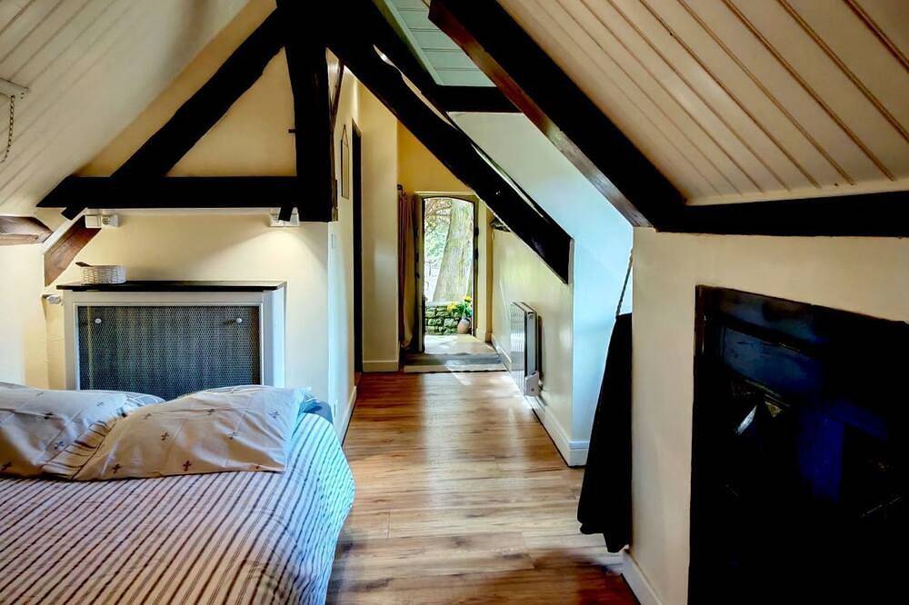 Geheel appartement, Studio \"Vert d'Eau\" mit Blick auf das Wasser in Urval, Périgord Pourpre