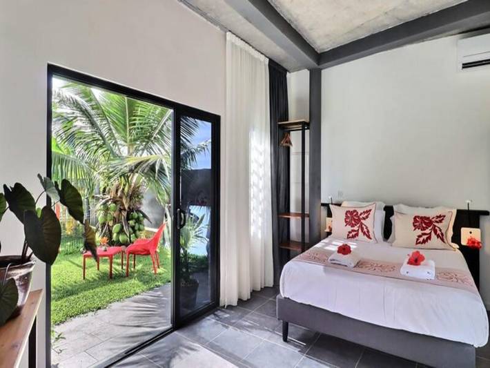 Holiday rental for 2 people, with pool and garden, child-friendly in Tahiti