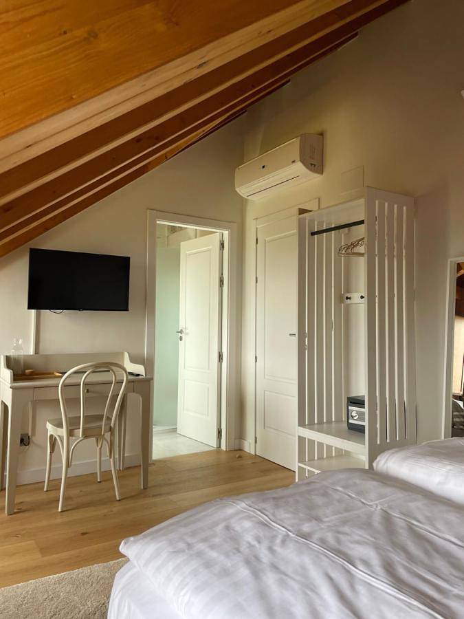 Twin Room with Shower in Villafranca del Bierzo, Cordillera Cantábrica