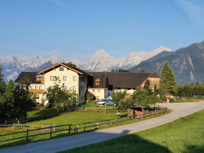 Hotel für 6 Personen, mit Ausblick und Garten sowie Pool, mit Haustier