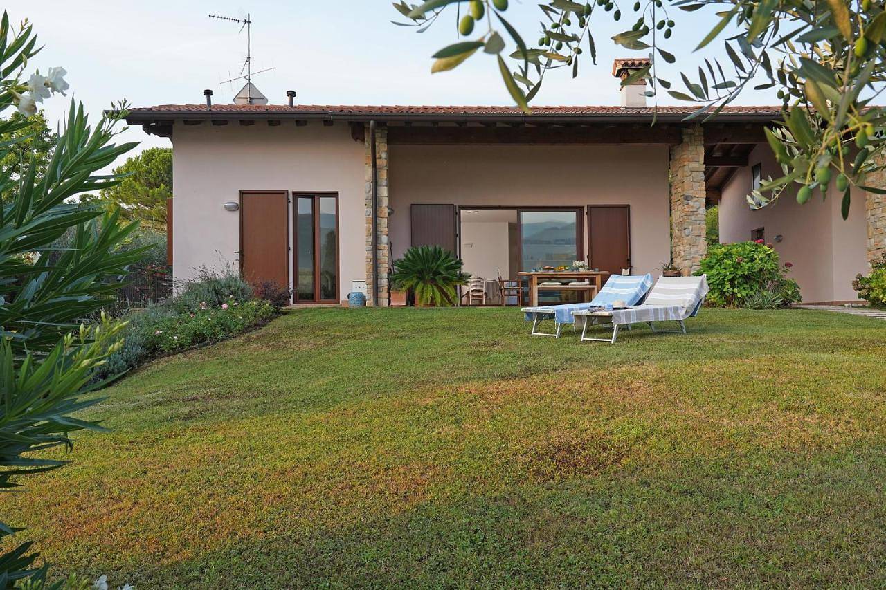 Villa Margherita Portese in San Felice del Benaco, Prealpi Gardesane